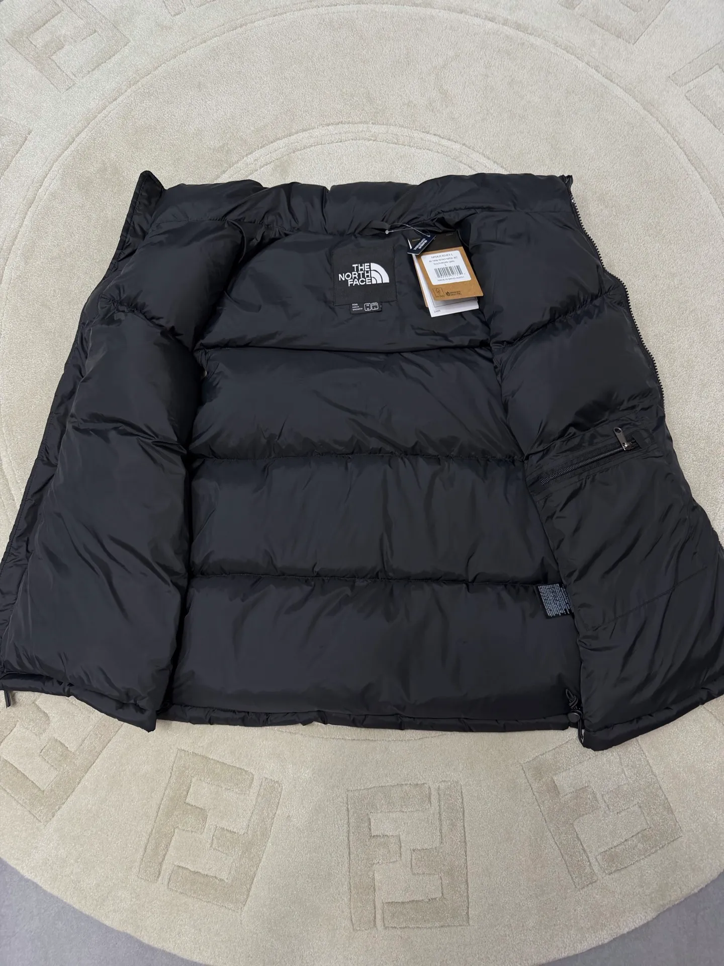 The North Face Classic 96 ： ，24 ！ ：400D ， 。 ： 80 ， 15.5 ： YKK *1 *2 ！ ： ， ， ！ ， ！ Same Style。 Size：XS-XXL